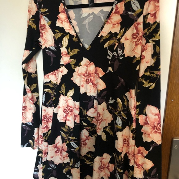 NWOT Floral Forever 21 Mini Dress - Picture 4 of 4